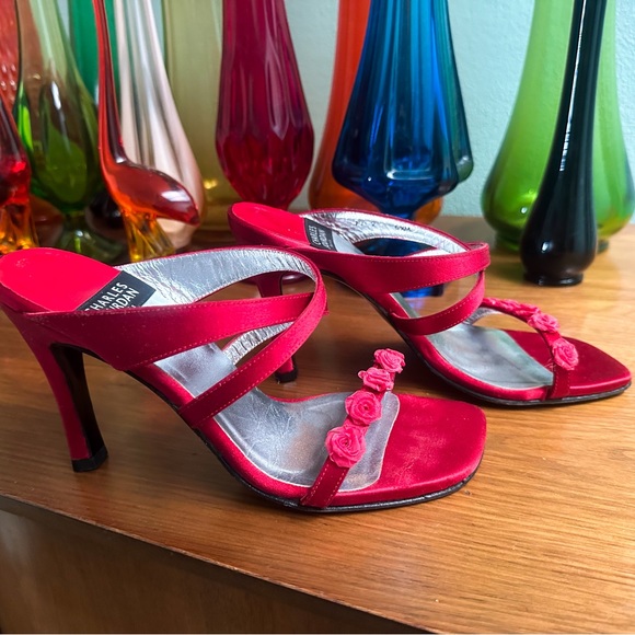 Vintage Red Charles Jourdan Paris Strappy Satin Sandals Heels Size 6 1/2 Roses - Picture 3 of 13